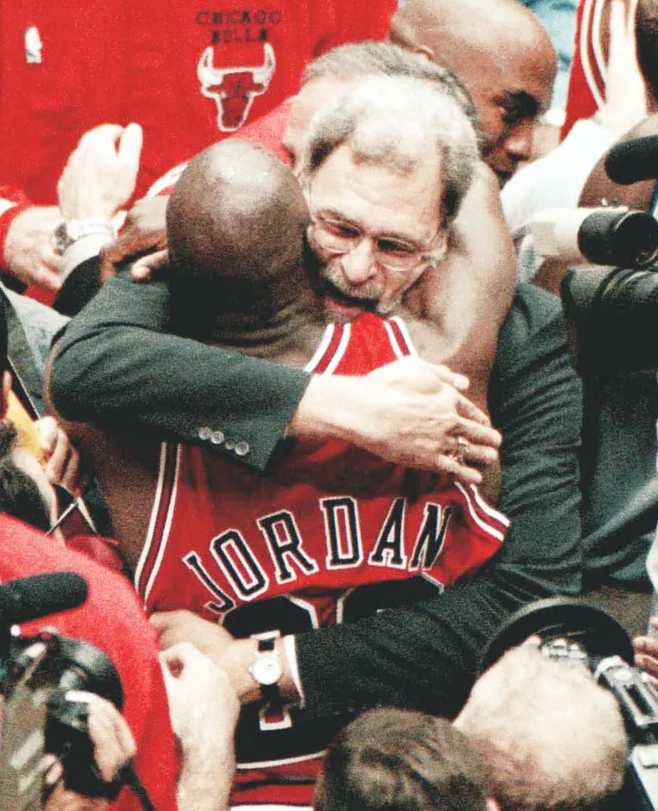michael jordan with phil jackson